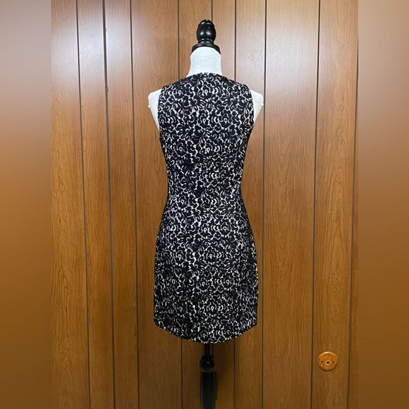 MICHAEL KORS COLLECTION Lace Sheath Minidress size 6 - Picture 8 of 12